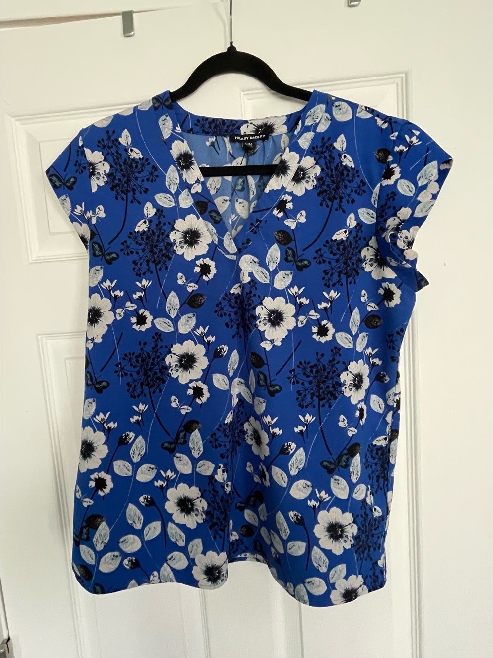 Hilary Radley Blue Floral V-Neck Cap Sleeve Blouse